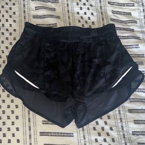 Lululemon Hotty hot short - 8